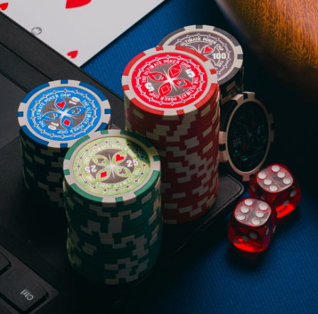 Image de l'article Les casinos en ligne sont-ils en train de remplacer discrètement d'autres formes de divertissement ?